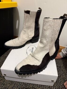 BHBR Womens Two-Tone Calf Hair Chelsea Boot - White & Dark Brown